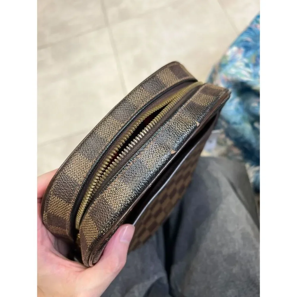 Louis Vuitton Women Pre-Loved Bag Very Good Condition